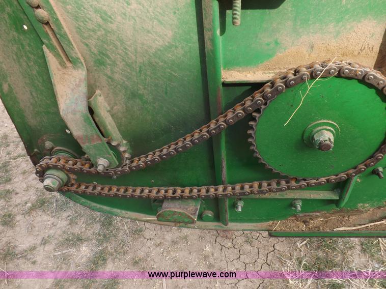 image for item F6482 John Deere 930 rigid header