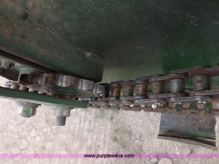 image for item F6482 John Deere 930 rigid header