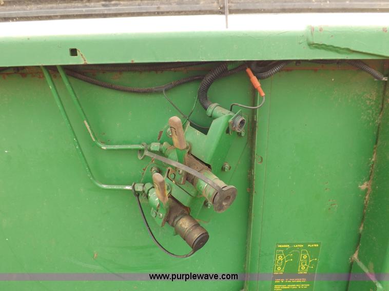 image for item F6482 John Deere 930 rigid header