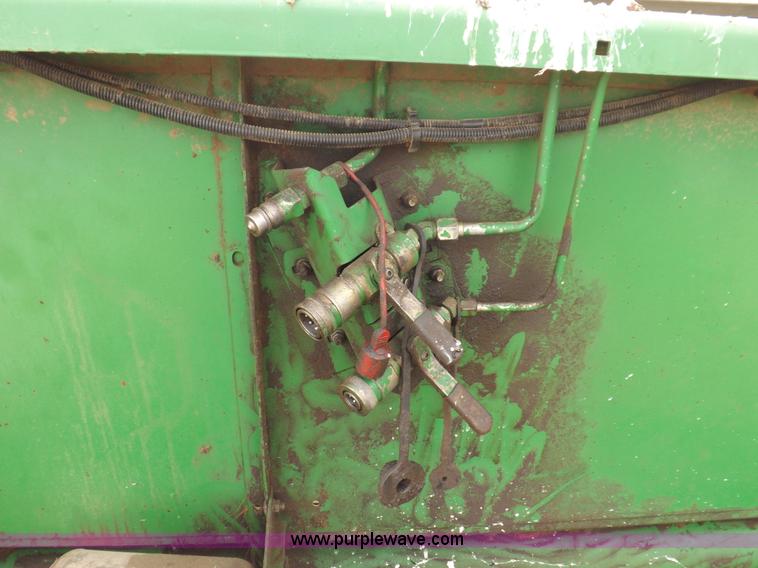 image for item F6482 John Deere 930 rigid header