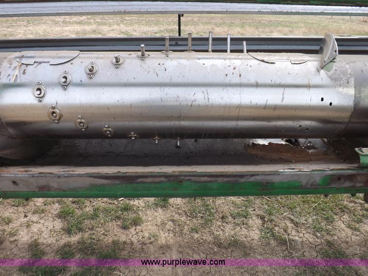 image for item F6482 John Deere 930 rigid header