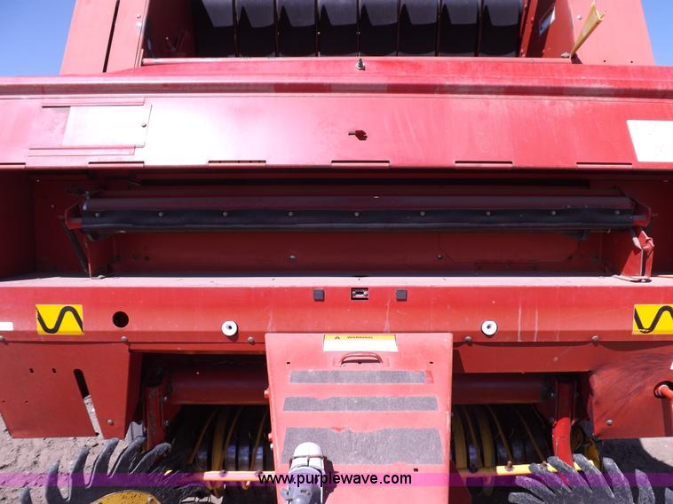 image for item F6485 1997 Case IH 664 round baler