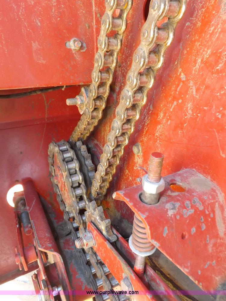 image for item F6485 1997 Case IH 664 round baler