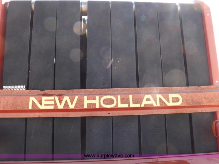 image for item F6485 1997 Case IH 664 round baler