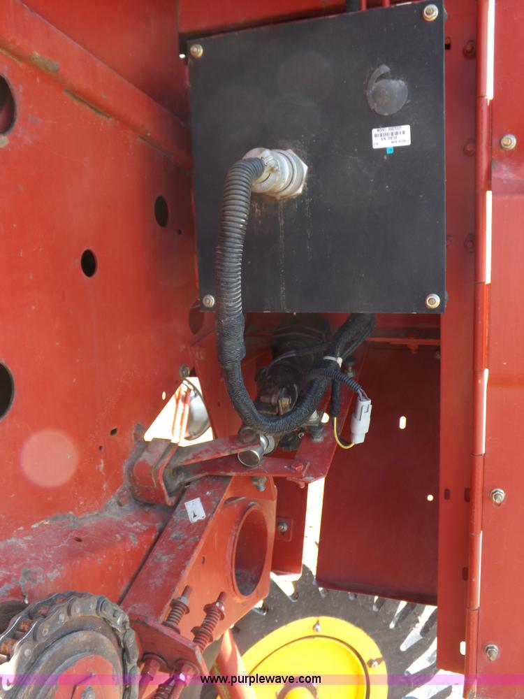 image for item F6485 1997 Case IH 664 round baler