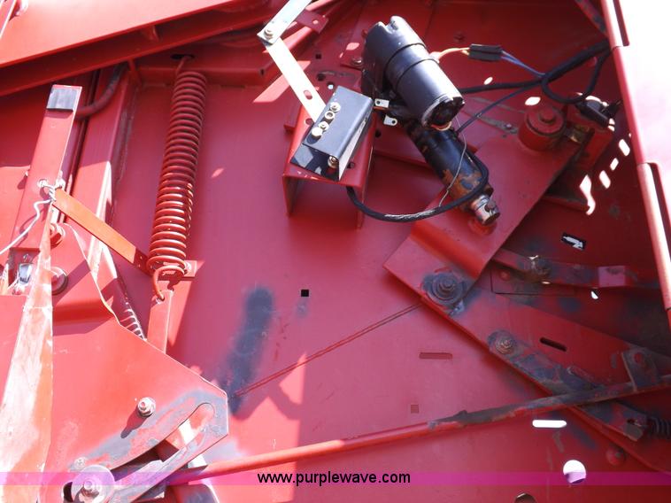 image for item F6485 1997 Case IH 664 round baler