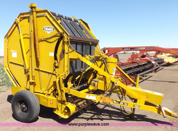 image for item F6486 1975 Vermeer 605 Super C round baler