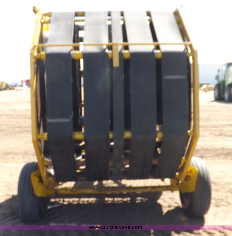 image for item F6486 1975 Vermeer 605 Super C round baler