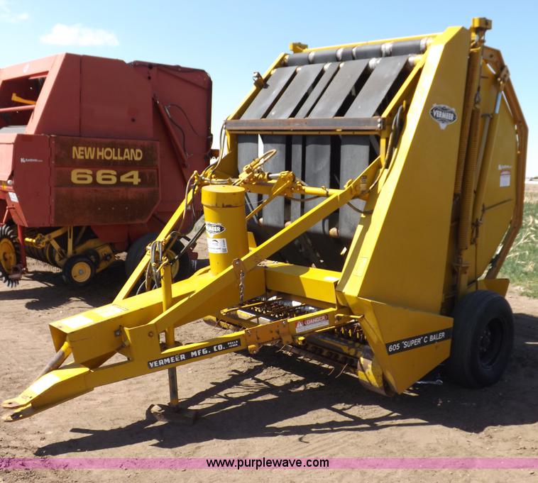 image for item F6486 1975 Vermeer 605 Super C round baler