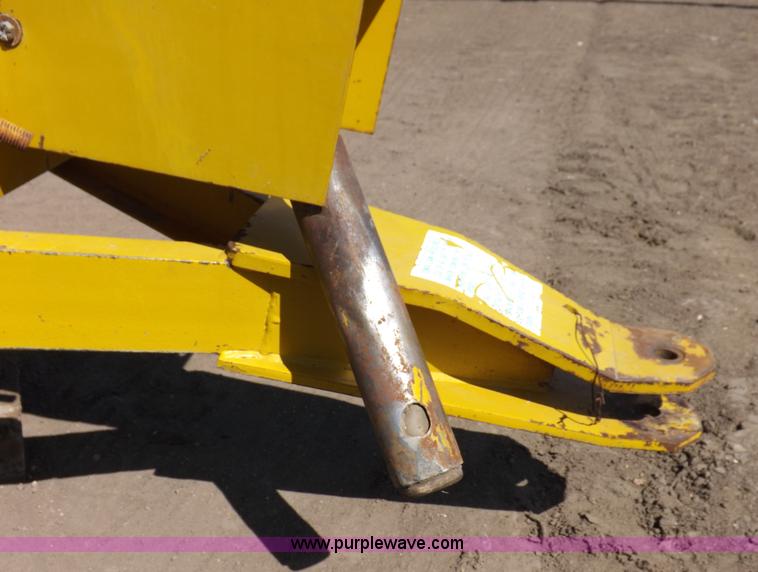 image for item F6486 1975 Vermeer 605 Super C round baler