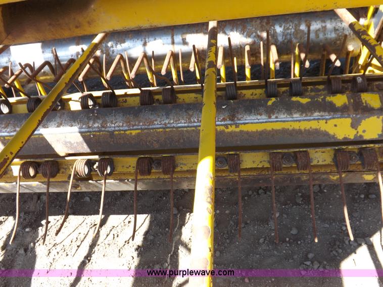 image for item F6486 1975 Vermeer 605 Super C round baler