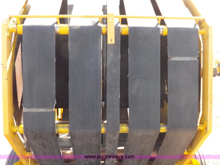 image for item F6486 1975 Vermeer 605 Super C round baler