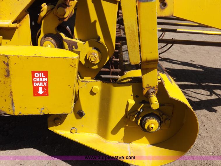 image for item F6486 1975 Vermeer 605 Super C round baler