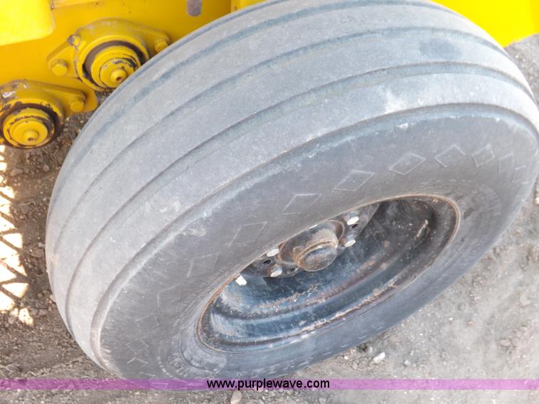 image for item F6486 1975 Vermeer 605 Super C round baler