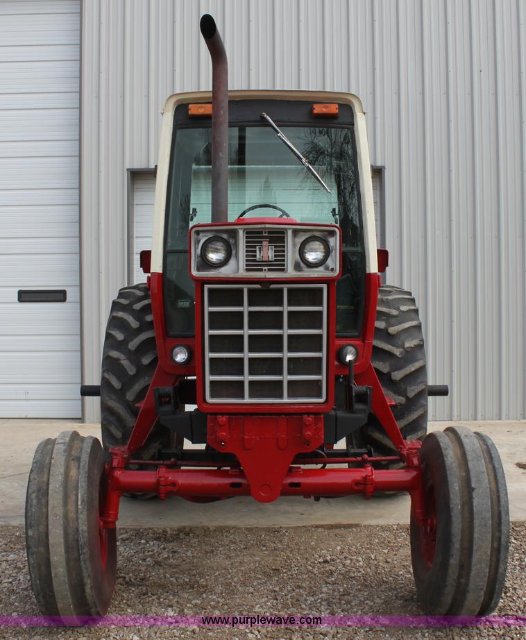 image for item F8672 1980 International 1486 tractor