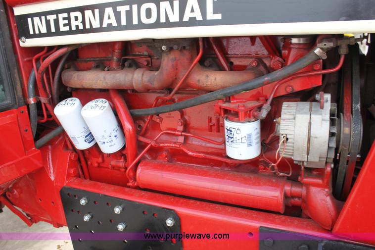 image for item F8672 1980 International 1486 tractor