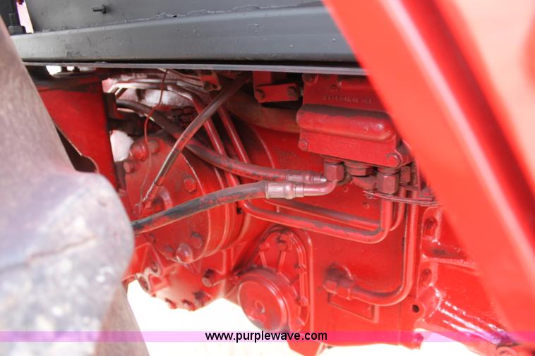 image for item F8672 1980 International 1486 tractor