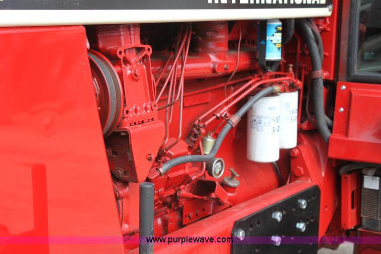 image for item F8672 1980 International 1486 tractor