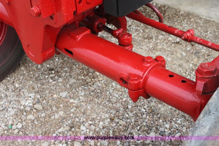 image for item F8672 1980 International 1486 tractor