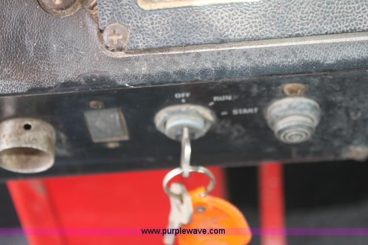 image for item F8672 1980 International 1486 tractor