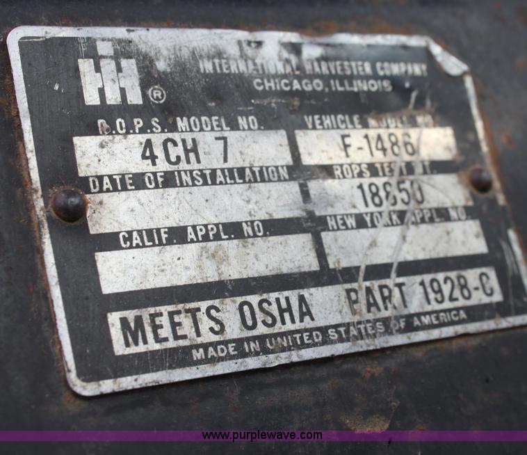 image for item F8672 1980 International 1486 tractor