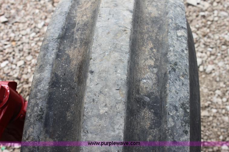 image for item F8672 1980 International 1486 tractor