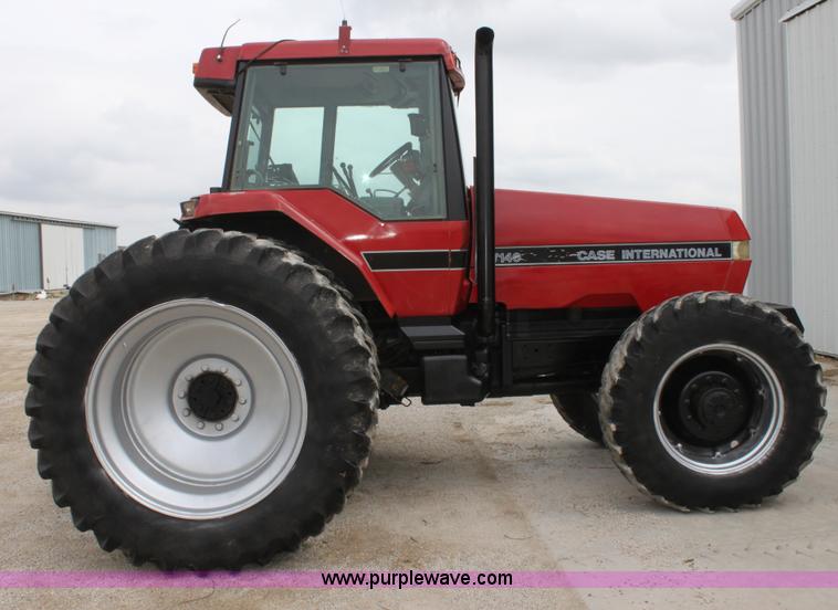 image for item F8682 Case IH 7140 MFWD tractor