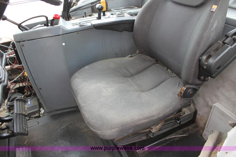 image for item F8682 Case IH 7140 MFWD tractor