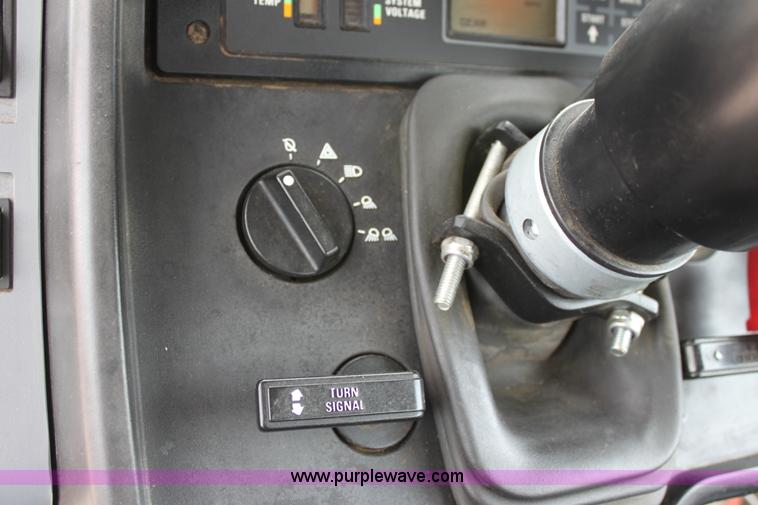 image for item F8682 Case IH 7140 MFWD tractor