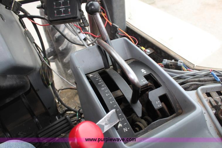 image for item F8682 Case IH 7140 MFWD tractor