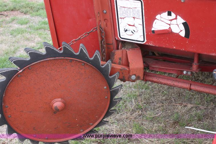image for item F8699 Case IH 8465A baler