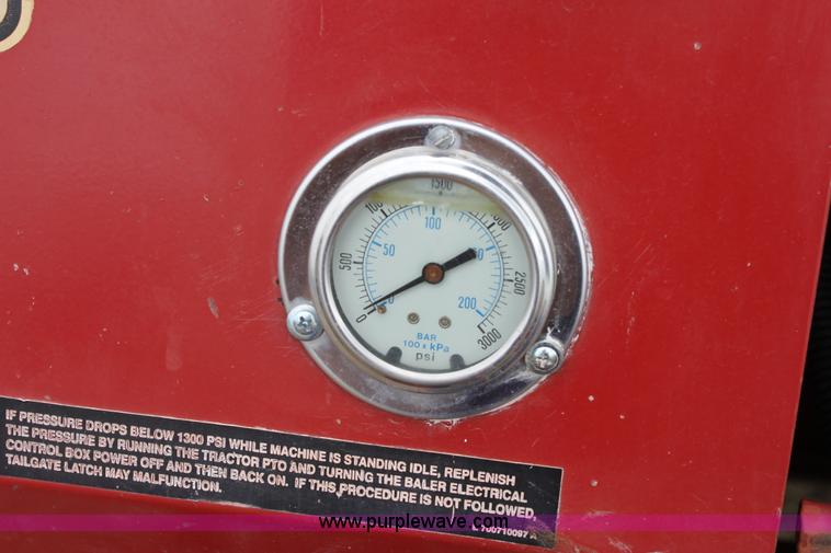 image for item F8699 Case IH 8465A baler