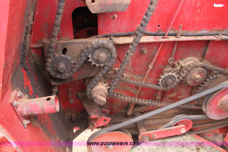 image for item F8699 Case IH 8465A baler