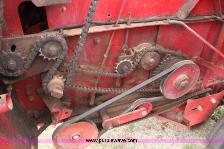 image for item F8699 Case IH 8465A baler