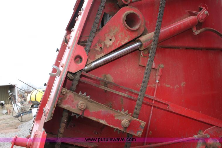 image for item F8699 Case IH 8465A baler
