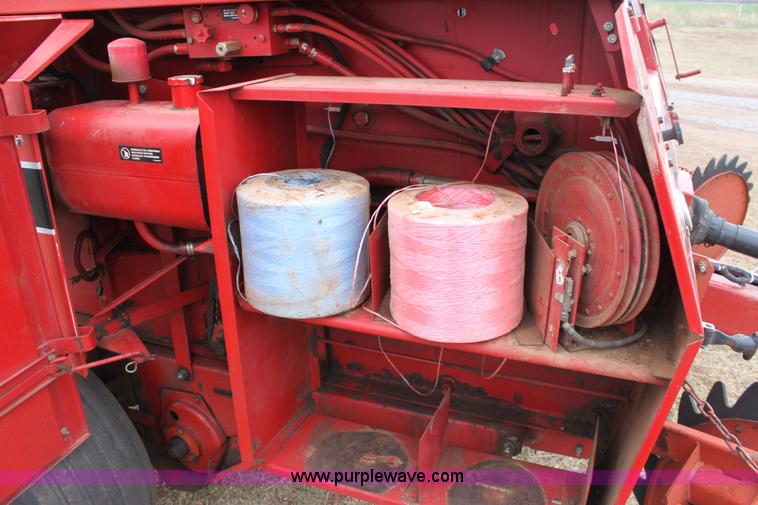image for item F8699 Case IH 8465A baler