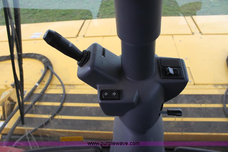 image for item F8710 2012 New Holland H8080 self-propelled swather