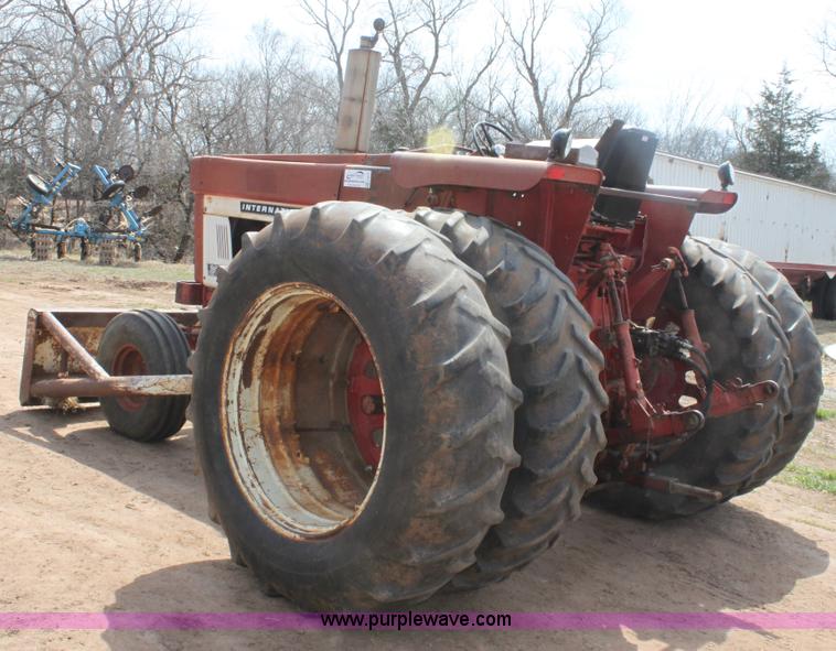 image for item F8711 International 966 tractor