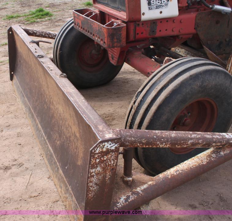 image for item F8711 International 966 tractor