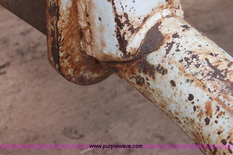 image for item F8711 International 966 tractor