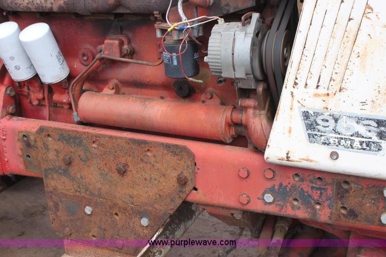 image for item F8711 International 966 tractor