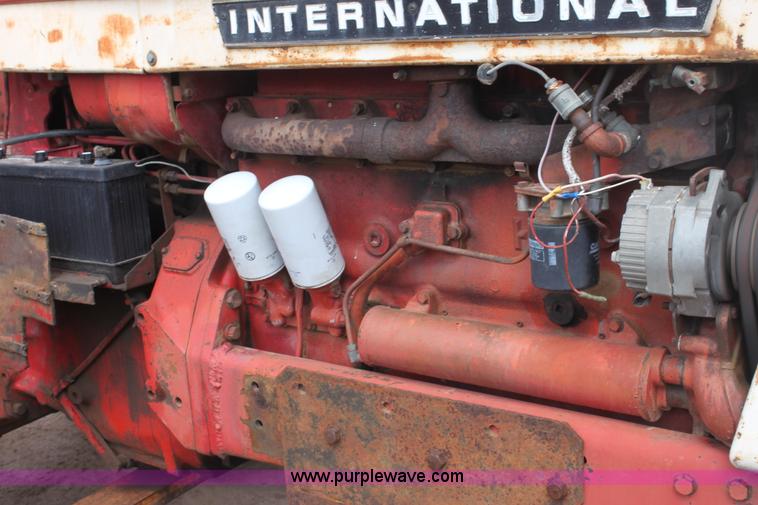image for item F8711 International 966 tractor