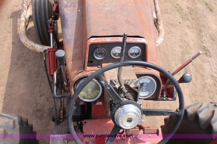 image for item F8711 International 966 tractor
