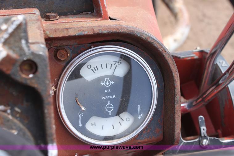 image for item F8711 International 966 tractor