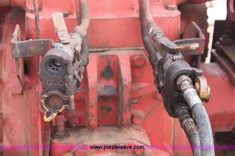 image for item F8711 International 966 tractor