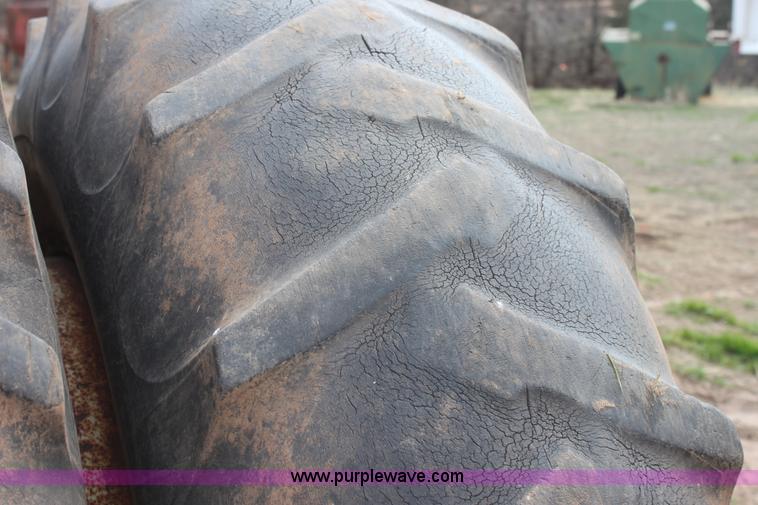 image for item F8711 International 966 tractor