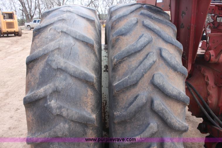 image for item F8711 International 966 tractor