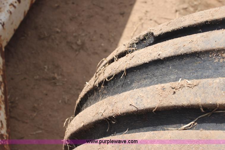 image for item F8711 International 966 tractor