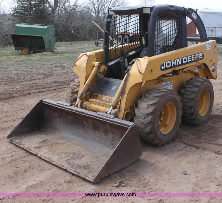 image for item F8712 1999 John Deere 250 skid steer