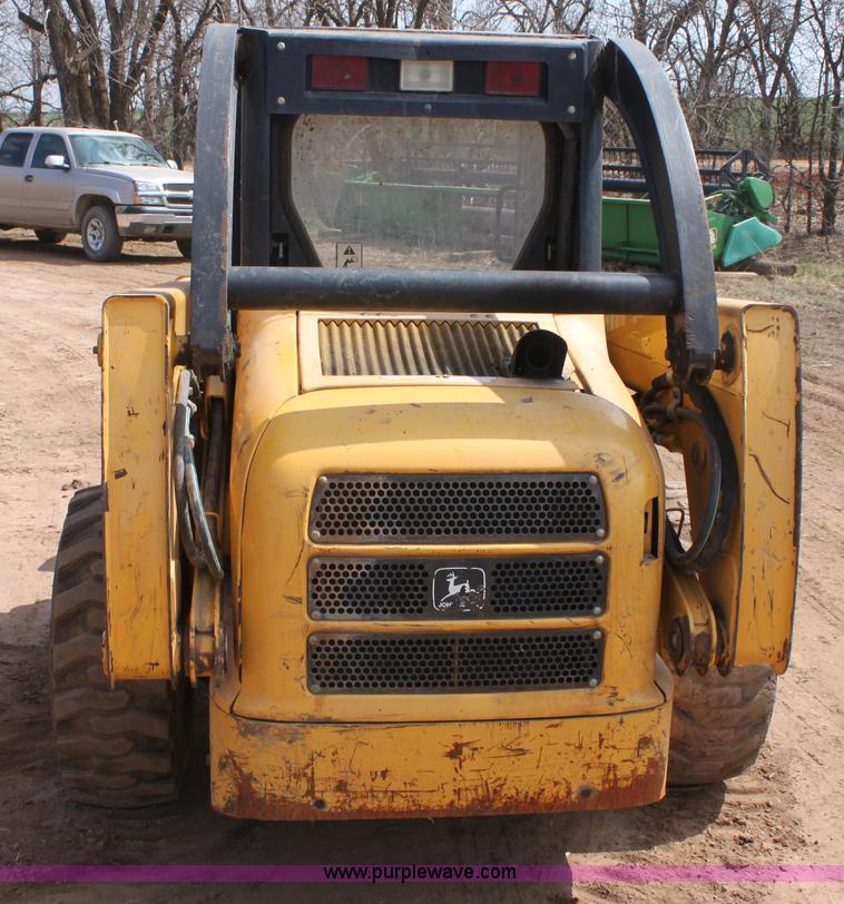 image for item F8712 1999 John Deere 250 skid steer